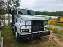 2002 Freightliner FLD120