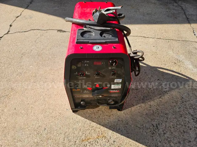 LINCOLN Precision Tig 225
