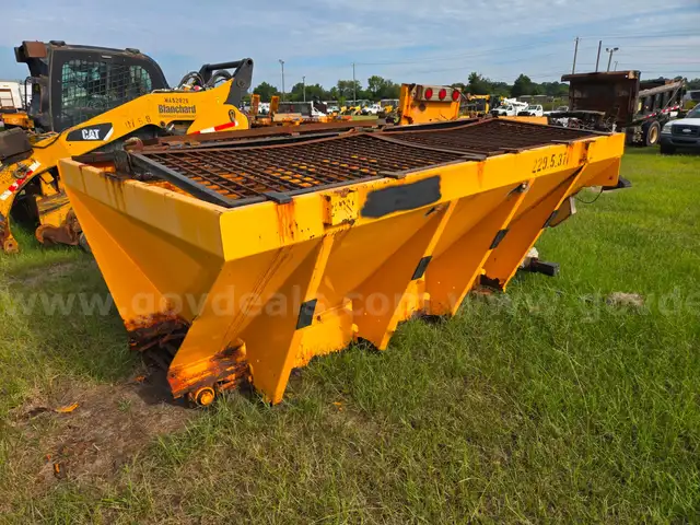 WARREN HOPPER SPREADER