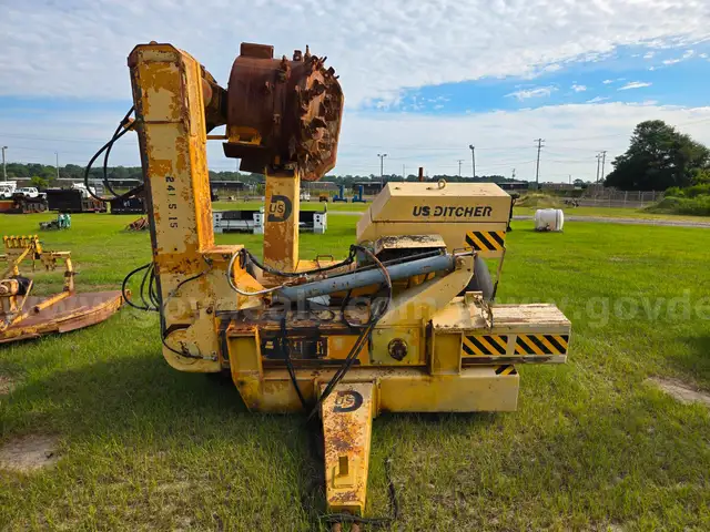 EXCAROTOR TRACTOR DITCHER