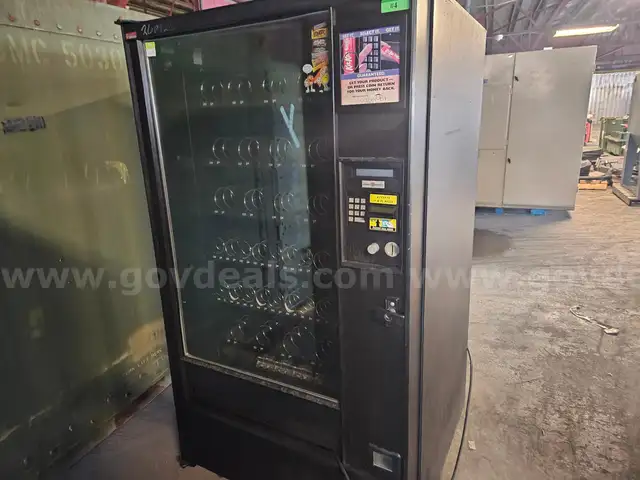 CRANE 936D Vending Machine
