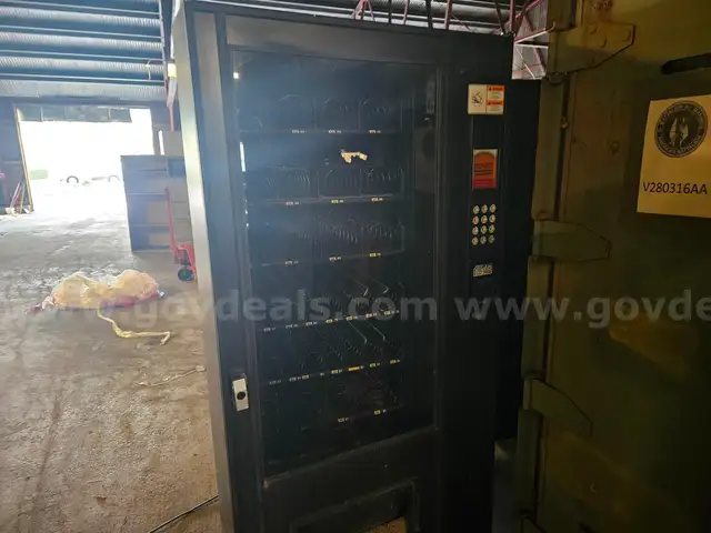 AMS 2162 Vending Machine