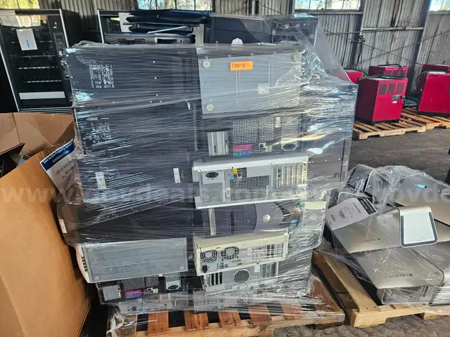LOT OF ELECTRONICS  (6 Pallets)