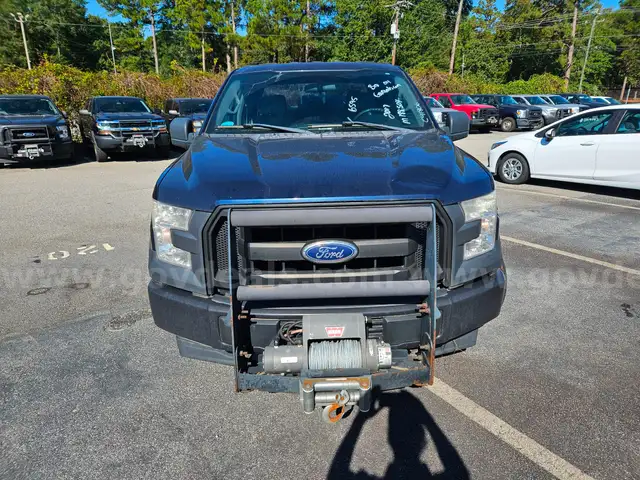 2017 Ford F-150 XL CREW CAB 4WD 4-DR, 5.0L V8