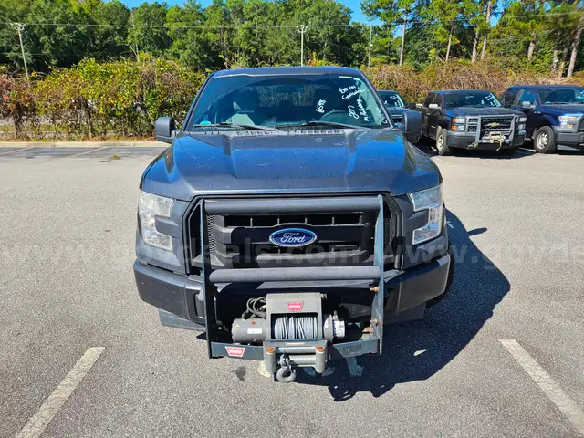 2017 Ford F-150 XL CREW CAB 4WD 4-DR, 5.0L V8