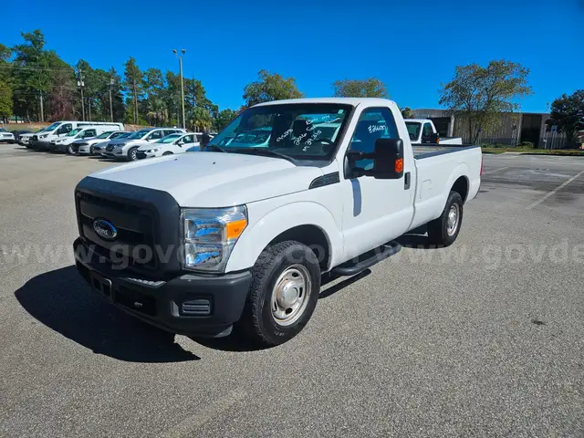 2016 Ford F-250 SD XL 2WD 2-DR, 6.2L V8