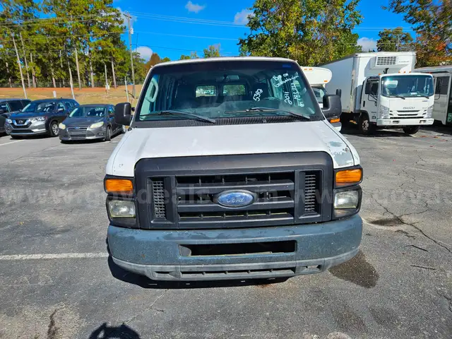 2011 Ford Econoline E-350 XL Super Duty Extended 5.4L V8