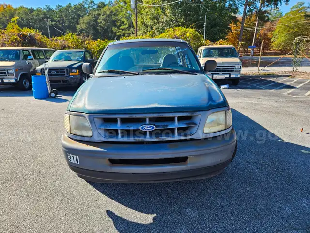 1997 Ford F-250 LD Reg. Cab 2WD 2-DR, 4.6L V8