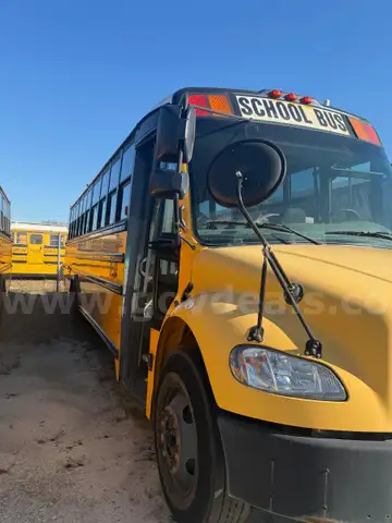 2008 Freightliner B2