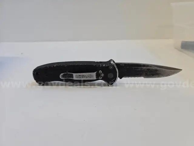 Benchmade 9050
