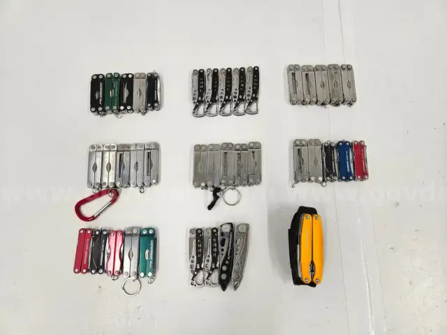 Lot of Leatherman Multitools and knives (Approx 40)