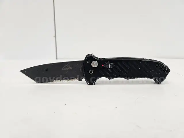 Gerber 06 Auto Flip Knife