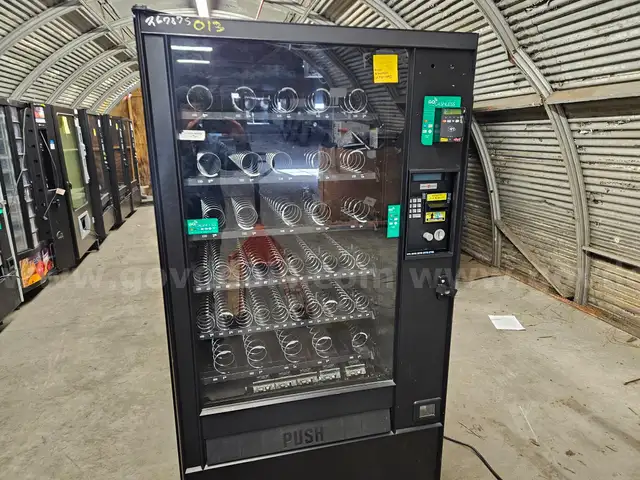 CRANE 933D VENDING MACHINE