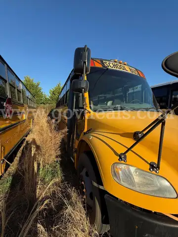 2008 Freightliner B2