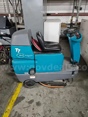 T7 ECH20 Rider Tennan Scrubber