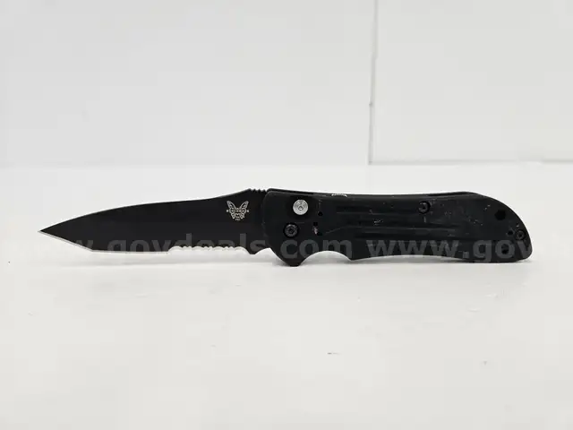 Benchmade 9101SBK Auto Stryker Serrated Tanto Automatic Knife