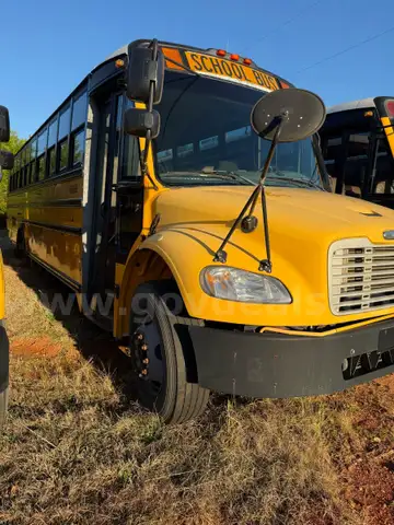 2008 Freightliner B2