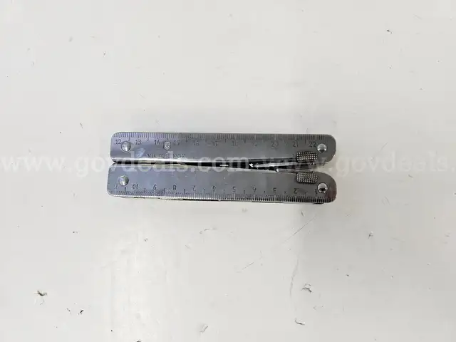 Victorinox Swiss Tool