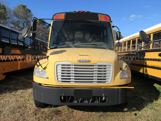 2008 Freightliner B2
