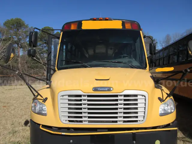 2008 Freightliner B2 Bus Chassis