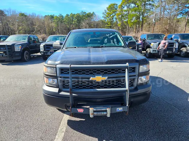 2015 Chevrolet Silverado 1500 Work Truck Crew Cab 4WD 4-DR, 5.3L V8