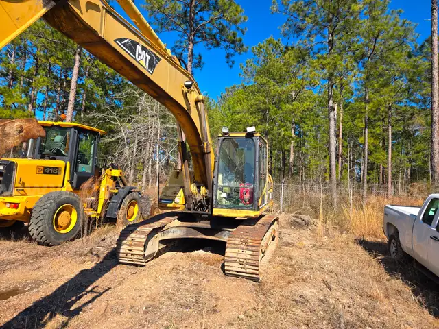 Caterpillar 318BL Track Hoe