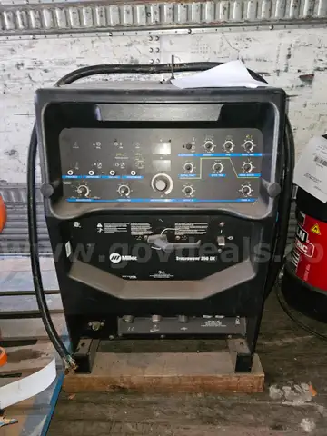 Miller Syncrowave 250 DX