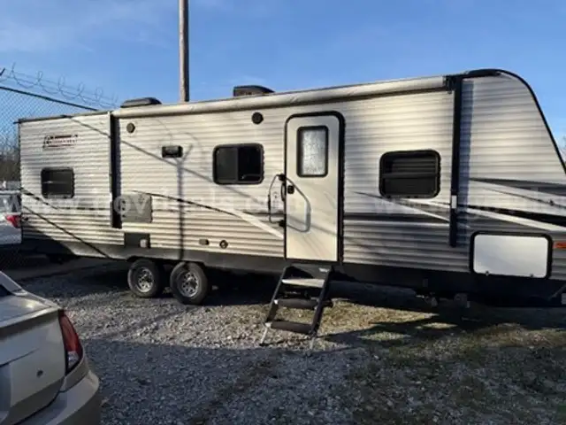 2021 Keystone Coleman 30 foot RV Camper CM262BH21 Lantern Edition ***NO RESERVE***