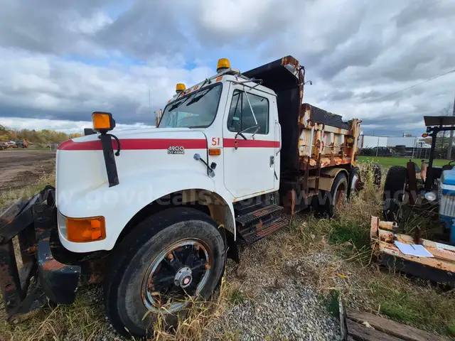 2000 International 4900