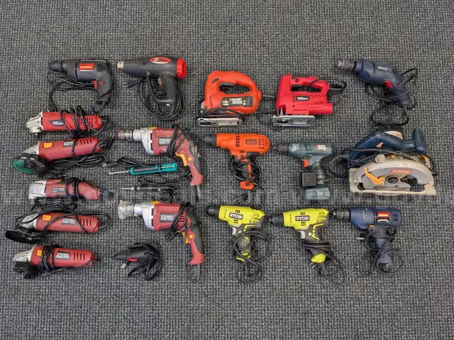 21 Various Brand Corded Power Tools/PRE-OWNED/DS18010/96447/TSA