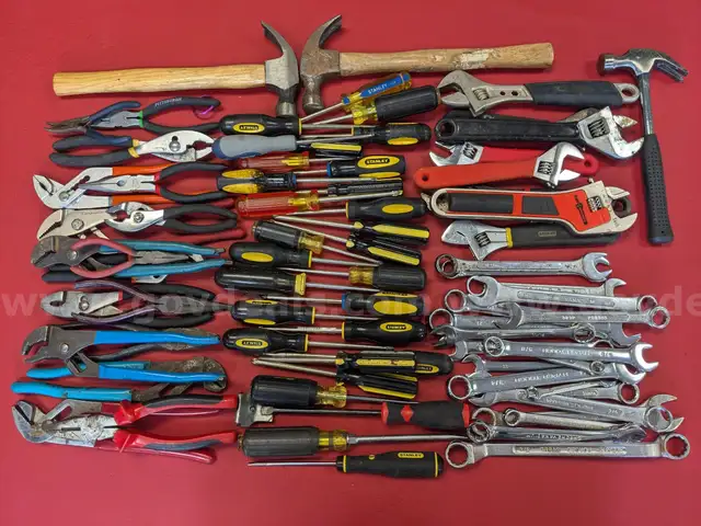 30.2 Pound Lot of Various Brand Hand Tools/PRE-OWNED/DS18010/96446/TSA