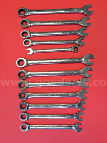 12 Craftsman Ratcheting Wrenches-Metric and SAE/PRE-OWNED/DS18015/96462/TSA