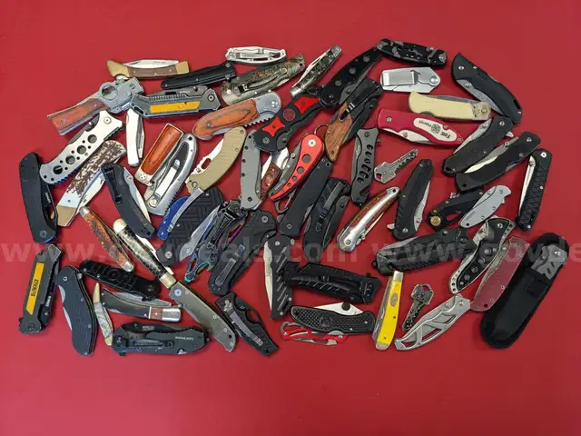 12.2 Pound Lot of Various Brand Knives/PRE-OWNED/DS18023/96562/TSA
