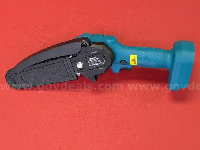 SeeSii 4C10S Cordless Chain Saw/PRE-OWNED/DS18028/96587/TSA
