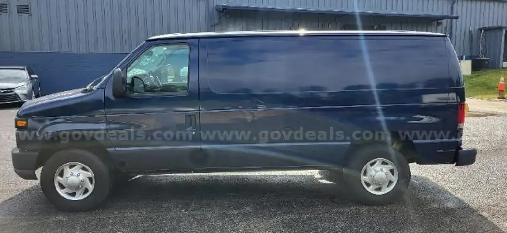2011 FORD E-250 CARGO VAN/DS18043/96673/FLEET/KB1973