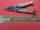 Leatherman Signal Tan Multi-Tool with Sheath/PRE-OWNED/DS18107/96981/TSA