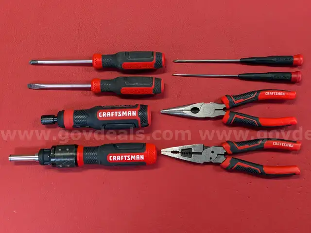 8 Craftsman Various Style Tools/PRE-OWNED/DS18112/97035/TSA