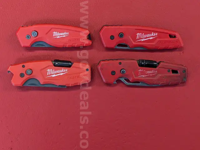 4 Milwaukee Fastback Utility Knives/PRE-OWNED/DS18115/97040/TSA