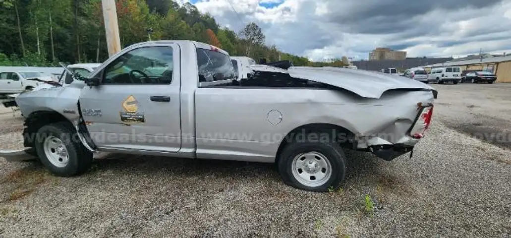 2015 DODGE RAM 1500 2-DR 4X4 LWB/DS18116/97061/FLEET/A3680/SALVAGE TITLE/OFFSITE