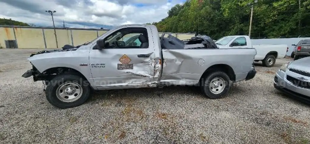 2015 DODGE RAM 1500 2-DR 4X4 LWB/DS18116/97062/FLEET/A3712/SALVAGE TITLE/OFFSITE