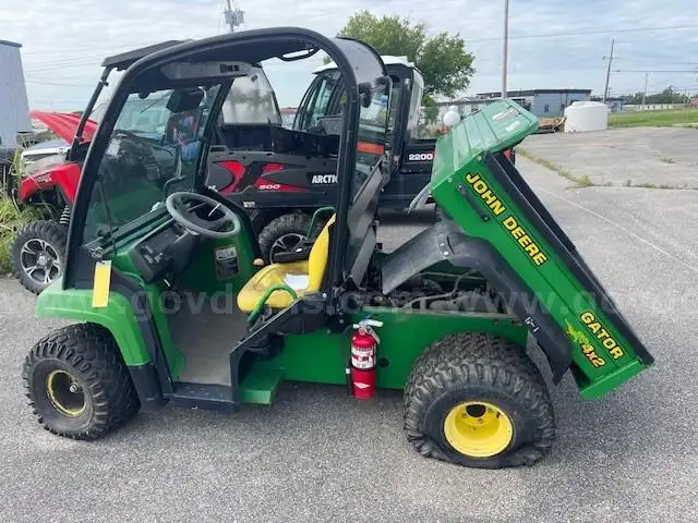 John Deere Gator 4x2/DS18002/96481/DMA/OFFSITE