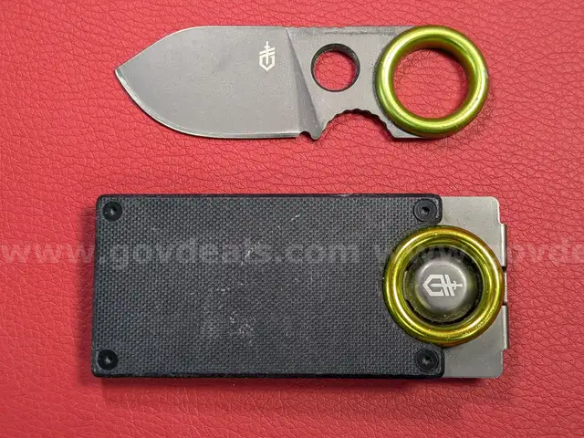 Gerber GDC Money Clip Pocket Knife/PRE-OWNED/DS18125/97077/TSA