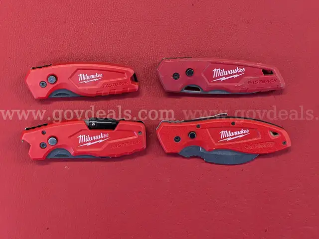 4 Milwaukee Fastback Utility Knives/PRE-OWNED/DS18127/97089/TSA