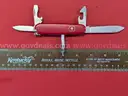 4 Victorinox Swiss Army Knives/PRE-OWNED/DS18127/97082/TSA