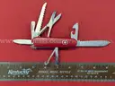 4 Victorinox Swiss Army Knives/PRE-OWNED/DS18127/97082/TSA