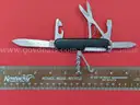 4 Victorinox Swiss Army Knives/PRE-OWNED/DS18127/97082/TSA