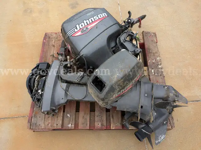 2 Johnson Outboard Boat Motors/PRE-OWNED/DS17849/97024/DSP/FLOODED