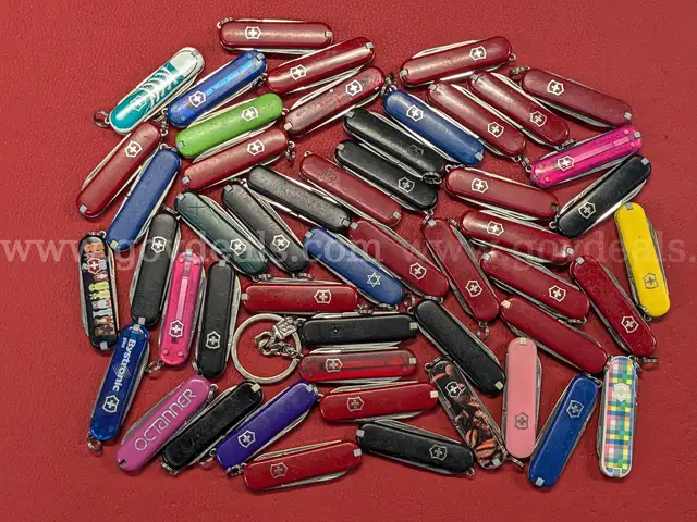 50 Victorinox Mini Swiss Army Knives/PRE-OWNED/DS18201/97431/TSA