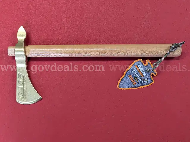 CASE Construction 2025 Commemorative Tomahawk/PRE-OWNED/DS18207/97486/TSA