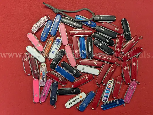 50 Victorinox Mini Swiss Army Knives/PRE-OWNED/DS18219/97556/TSA